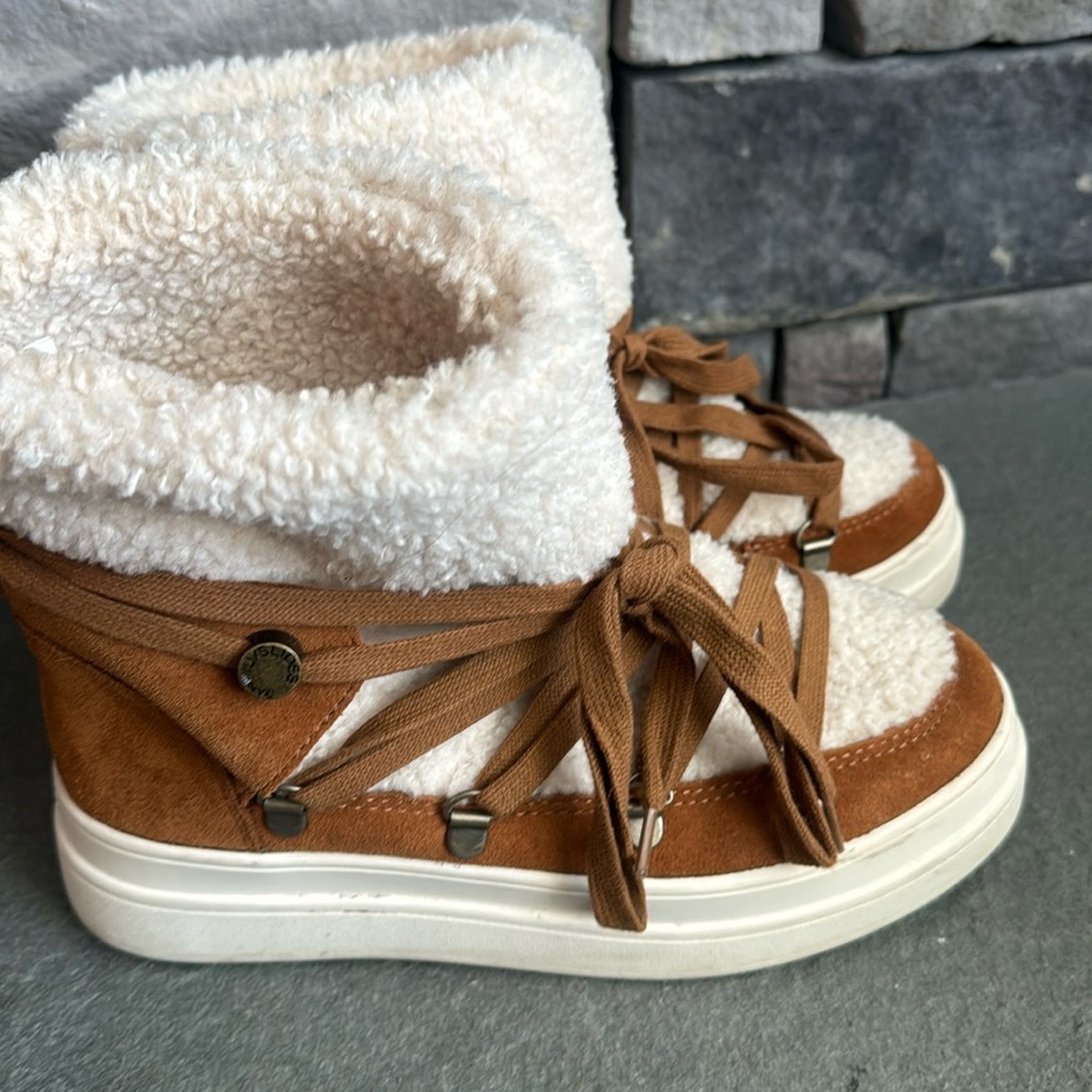 Size 6 snowboot